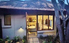 10 Raptors Lodge
